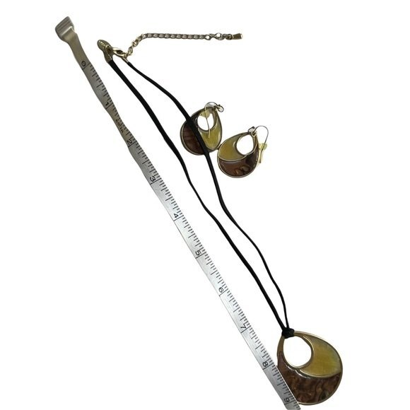 Lia Sophia Black Suede Gold Tone Brown and Yellow Pendant W/Matching Earrings - Picture 5 of 6